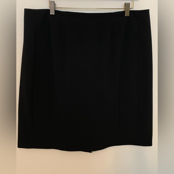NWT Jones Studio (16W) Black Lined Skirt with elastic - Picture 2 of 13
